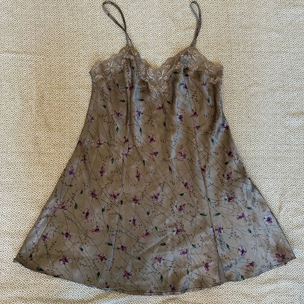 VICTORIA SECRET tease mini slip with slit